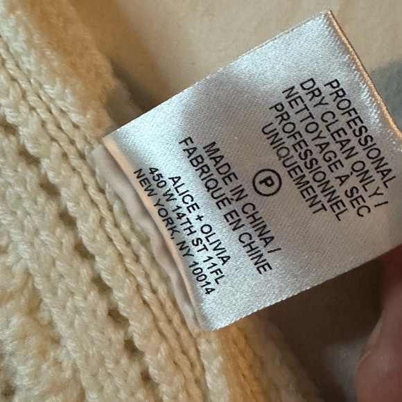 Alice + Olivia Darren Embroidered Puff Sleeve Sweater Size XS - Picture 5 of 10